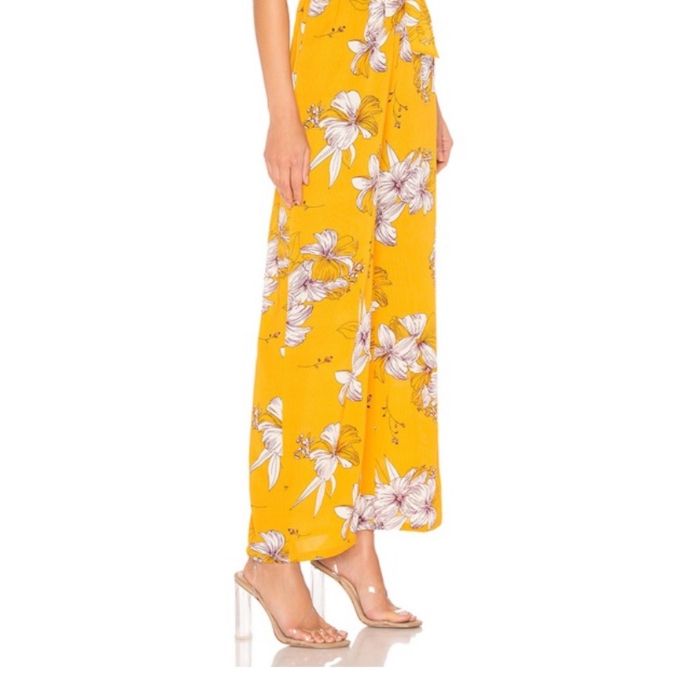 Revolve jumpsuit - Picture 4 of 9